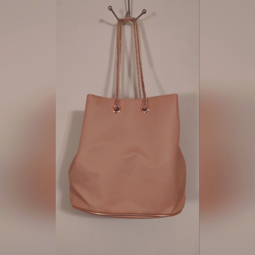 NWOT Olympia Pinkish Bucket Handbag with Gold Stripe and Rose gold color Chain
